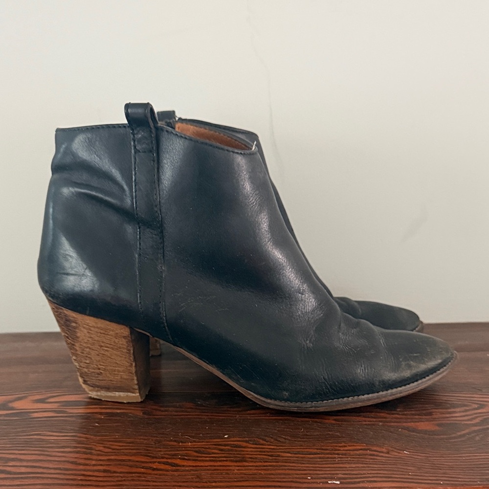 Madewell Black Leather Ankle Booties with heel Size 11